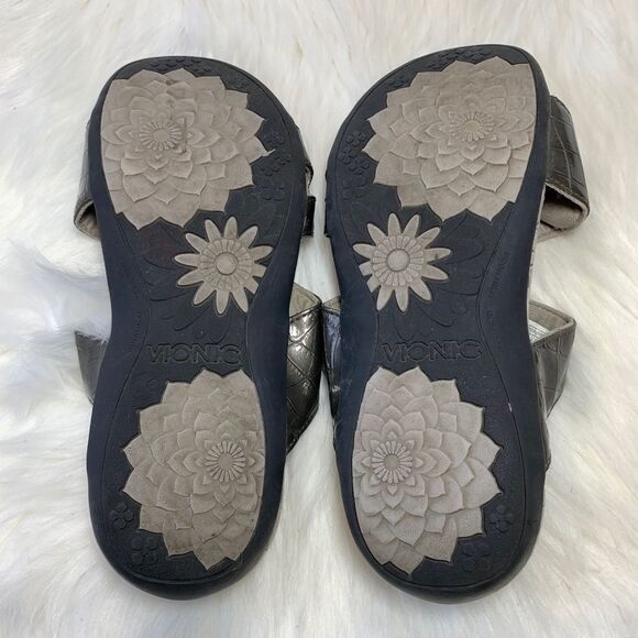 Vionic Lauren Bronze Embossed Sandals Size 7 - Picture 6 of 6